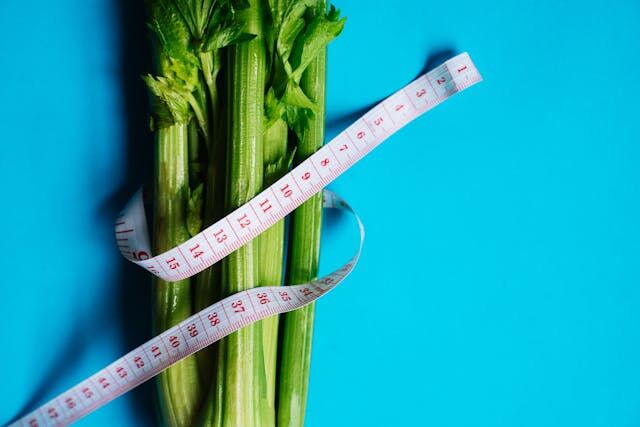 Summer into Shape: Combining Fitness and Non-Invasive Weight Loss with Client Reviews